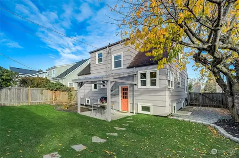 Exterior - 1020 Colby Ave, Everett, WA 98201 photo 2 of 3