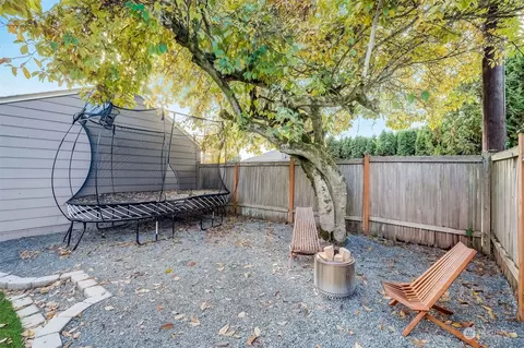 Exterior - 1020 Colby Ave, Everett, WA 98201 photo 3 of 3