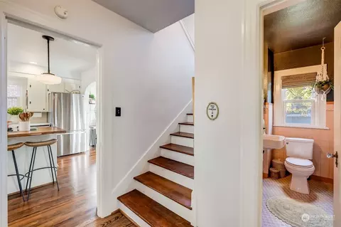 Entry Way - 1020 Colby Ave, Everett, WA 98201 photo 3 of 7