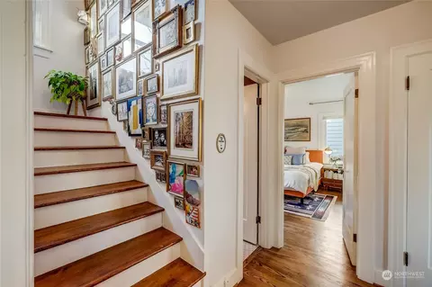 Entry Way - 1020 Colby Ave, Everett, WA 98201 photo 4 of 7