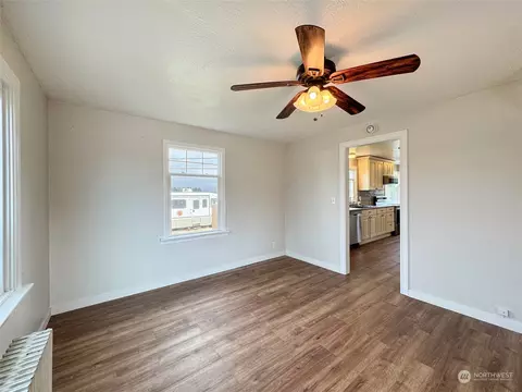 Bedroom - 406 W Alder St, Sequim, WA 98382 photo 1 of 5