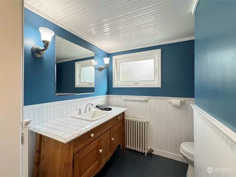 Bath - 406 W Alder St, Sequim, WA 98382 photo 4 of 4