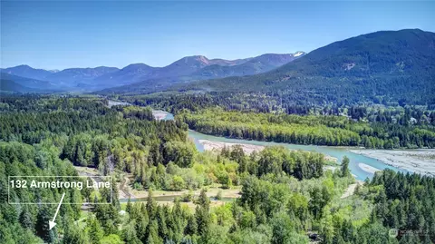 132 Armstrong Ln, Packwood, WA 98361