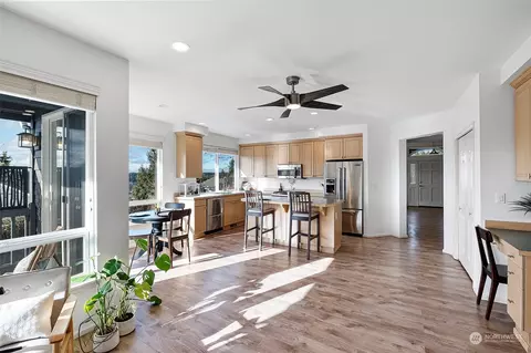 Dining - 2826 202nd St SE, Bothell, WA 98012 photo 1 of 4