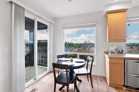 Dining - 2826 202nd St SE, Bothell, WA 98012 photo 2 of 4