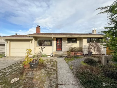 131 W Forest Ave, Port Angeles, WA 98362
