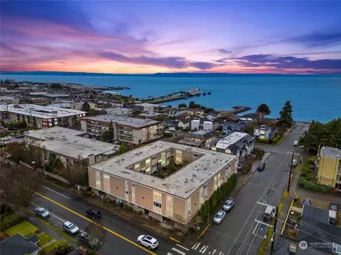 233 3rd Ave N #19, Edmonds, WA 98020