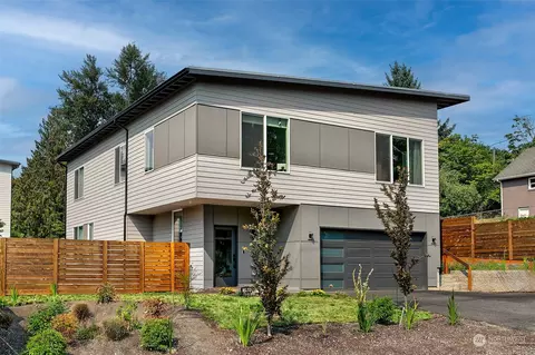 5136 S Creston St, Seattle, WA 98178