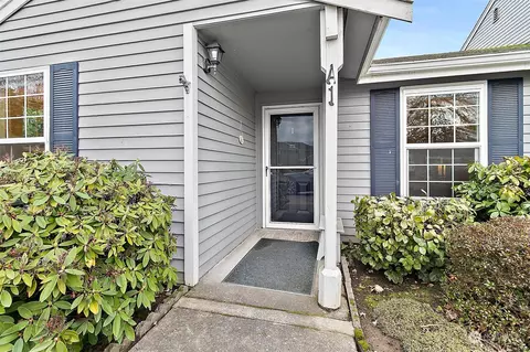 5928 S 238th Ct #A-1, Kent, WA 98032