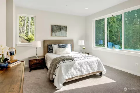 Bedroom - 8910 NE 173rd Pl #B, Bothell, WA 98011 photo 1 of 4