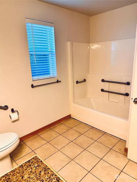 7220 Rainier Dr #110, Everett, WA 98203 photo 9