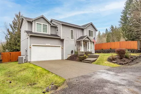 7051 E Wyoming St, Port Orchard, WA 98366