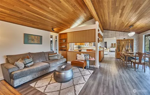 Living - 27801 SE 403rd St, Enumclaw, WA 98022 photo 5 of 5