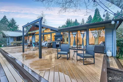Exterior - 27801 SE 403rd St, Enumclaw, WA 98022 photo 5 of 11