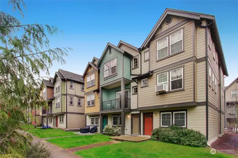 7142 Shinkle Pl SW, Seattle, WA 98106