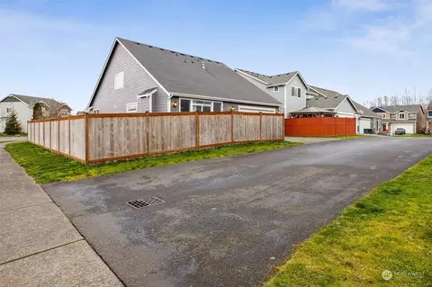Exterior - 205 Hawk Ave SW, Orting, WA 98360 photo 7 of 9