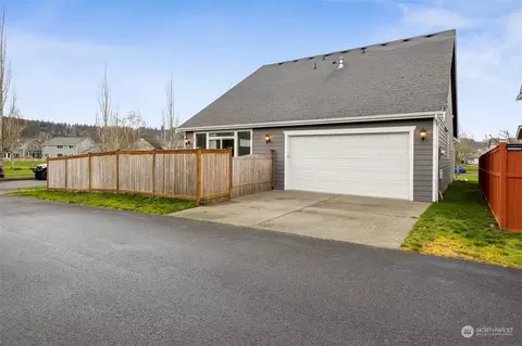 Exterior - 205 Hawk Ave SW, Orting, WA 98360 photo 6 of 9