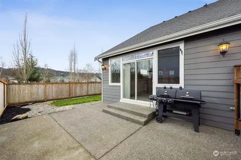 Exterior - 205 Hawk Ave SW, Orting, WA 98360 photo 3 of 9