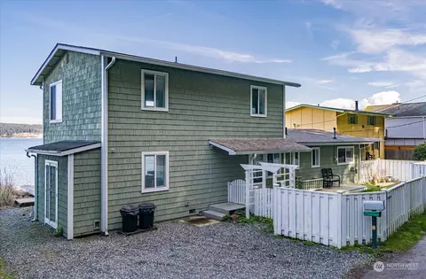 2173 Eastpoint Dr, Langley, WA 98260