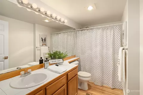 Bath - 2201 192nd St SE #T 101, Bothell, WA 98012 photo 2 of 2