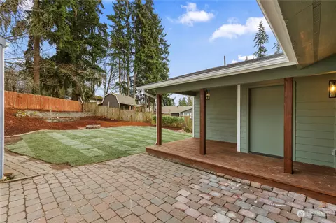 Exterior - 21613 6th Ave W, Bothell, WA 98021 photo 5 of 11