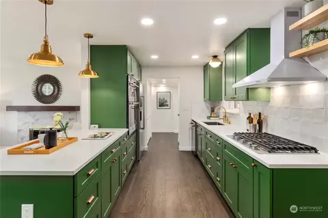 Kitchen - 21613 6th Ave W, Bothell, WA 98021 photo 3 of 4