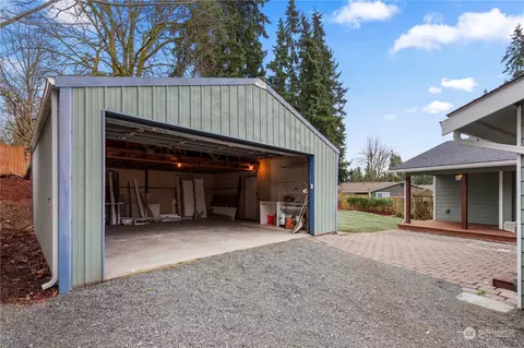 Exterior - 21613 6th Ave W, Bothell, WA 98021 photo 10 of 11