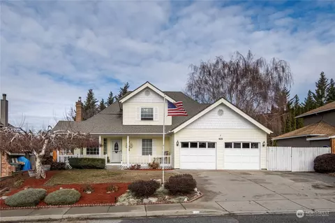 909 12th St NE, East Wenatchee, WA 98802