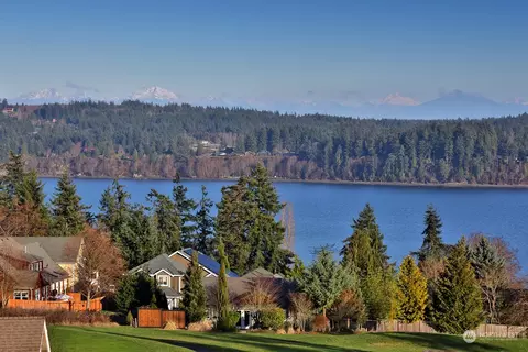4912 Harbor Hills Dr, Freeland, WA 98249
