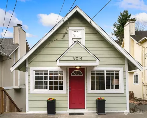 9014 20th Ave NE, Seattle, WA 98115
