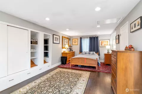 Bedroom - 22205 5th Dr SE, Bothell, WA 98021 photo 1 of 3