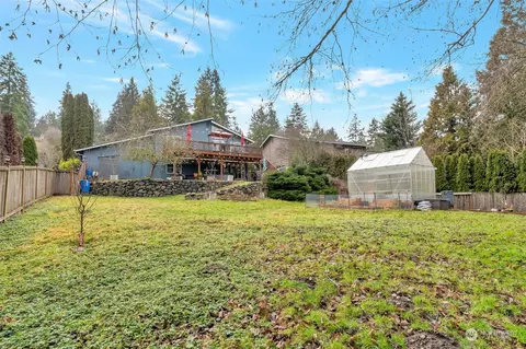 Exterior - 22205 5th Dr SE, Bothell, WA 98021 photo 4 of 4