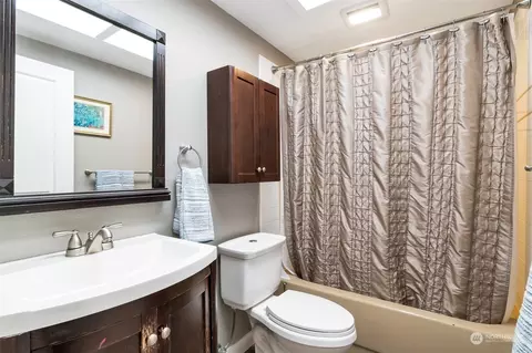 Bath - 22205 5th Dr SE, Bothell, WA 98021 photo 1 of 2