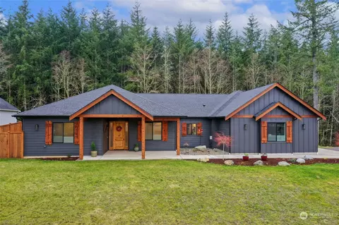 102 Sequoia Ln, Onalaska, WA 98570