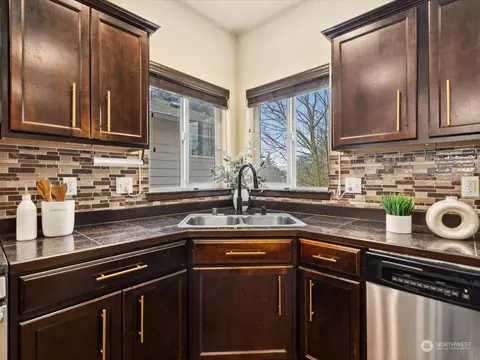 Kitchen - 11706 10th Pl W, Everett, WA 98204 photo 3 of 4