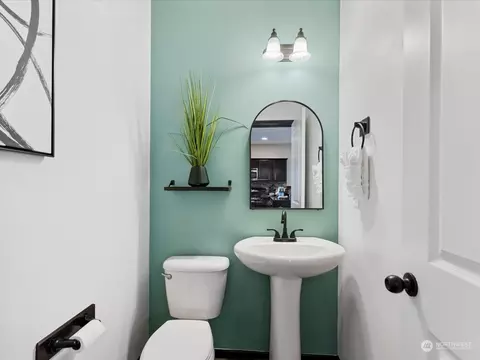 Bath - 11706 10th Pl W, Everett, WA 98204 photo 5 of 5