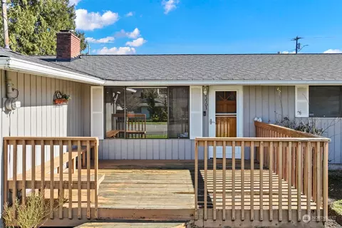 Exterior - 7703 Easy St, Everett, WA 98203 photo 3 of 10