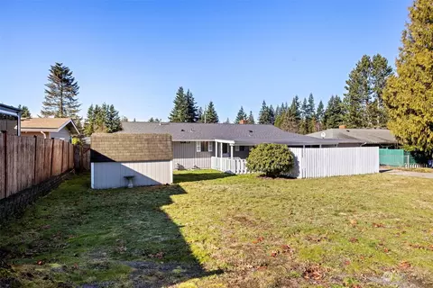 Exterior - 7703 Easy St, Everett, WA 98203 photo 9 of 10