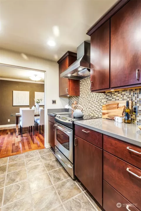 Kitchen - 10416 NE 195th St, Bothell, WA 98011 photo 1 of 6