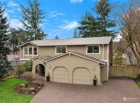 19101 SE 44th Way, Issaquah, WA 98027