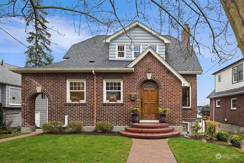 3912 Meridian Ave N, Seattle, WA 98103