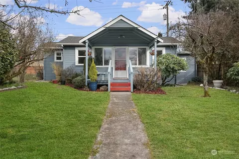 9246 Phinney Ave N, Seattle, WA 98103