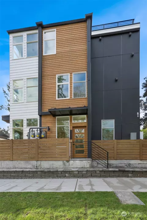 9257 Ashworth Ave N #C, Seattle, WA 98103