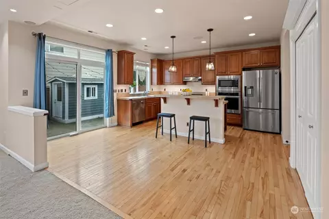 Kitchen - 15621 36th Ave SE, Bothell, WA 98012 photo 4 of 4