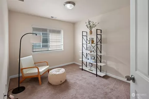 Bedroom - 15621 36th Ave SE, Bothell, WA 98012 photo 3 of 5