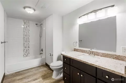 Bath - 28015 19th Ave E, Spanaway, WA 98387 photo 4 of 4