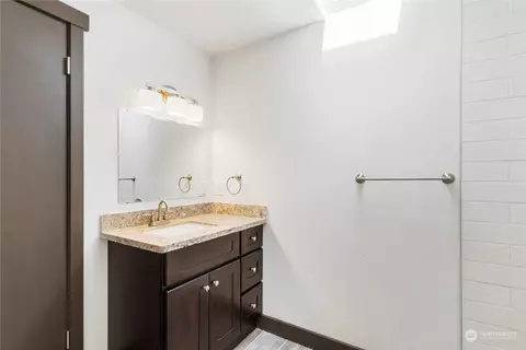 Bath - 28015 19th Ave E, Spanaway, WA 98387 photo 3 of 4