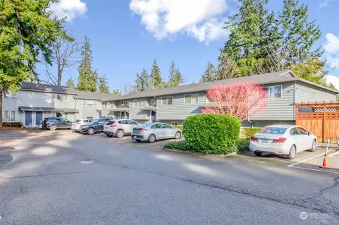 7631 218th St SW #18, Edmonds, WA 98026