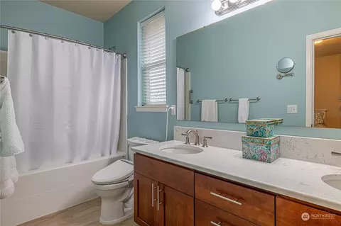 Bath - 7257 Radius Loop SE, Lacey, WA 98513 photo 3 of 4