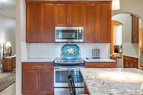 Kitchen - 7257 Radius Loop SE, Lacey, WA 98513 photo 5 of 6
